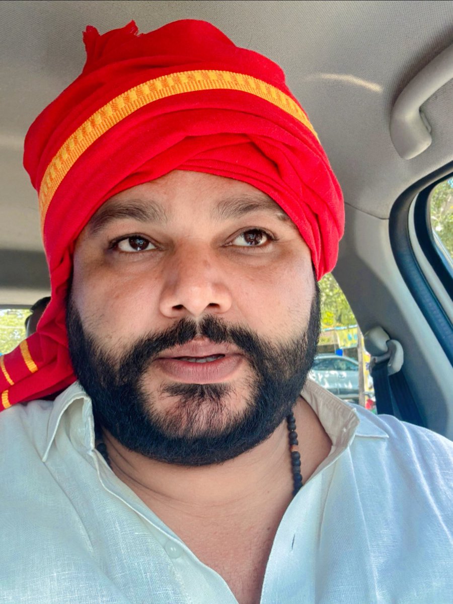 abhijayApnaDalS's tweet image. और हम तुम्हें वहीं साथ खड़े नज़र आएंगे,
जहां तुम्हारे अपने भागते हुए नज़र आएंगे।।