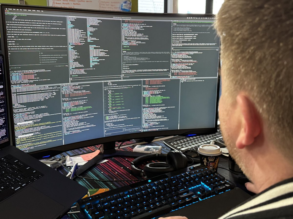 Grabbed a snap of how developers build software these days <a href="/raygunio/">Raygun</a>.

One developer, many <a href="/AmpCode/">Amp — Research Preview</a> agents, working together to deliver like never before.