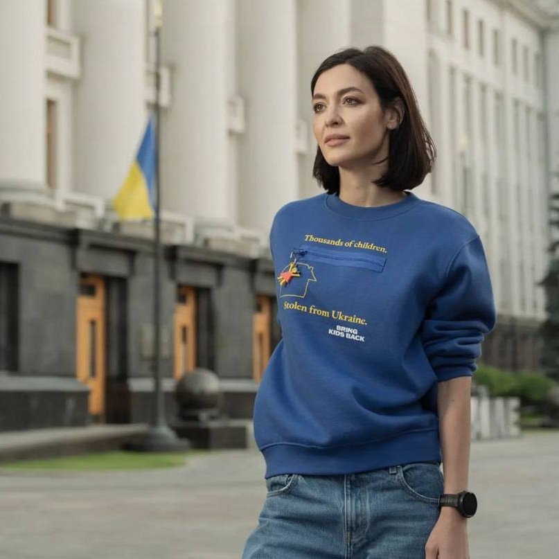 proctolog's tweet image. 🐴 Радниця голови ОП Єрмака Дар’я Зарівна звільнилася з посади
Прибарахлилась.