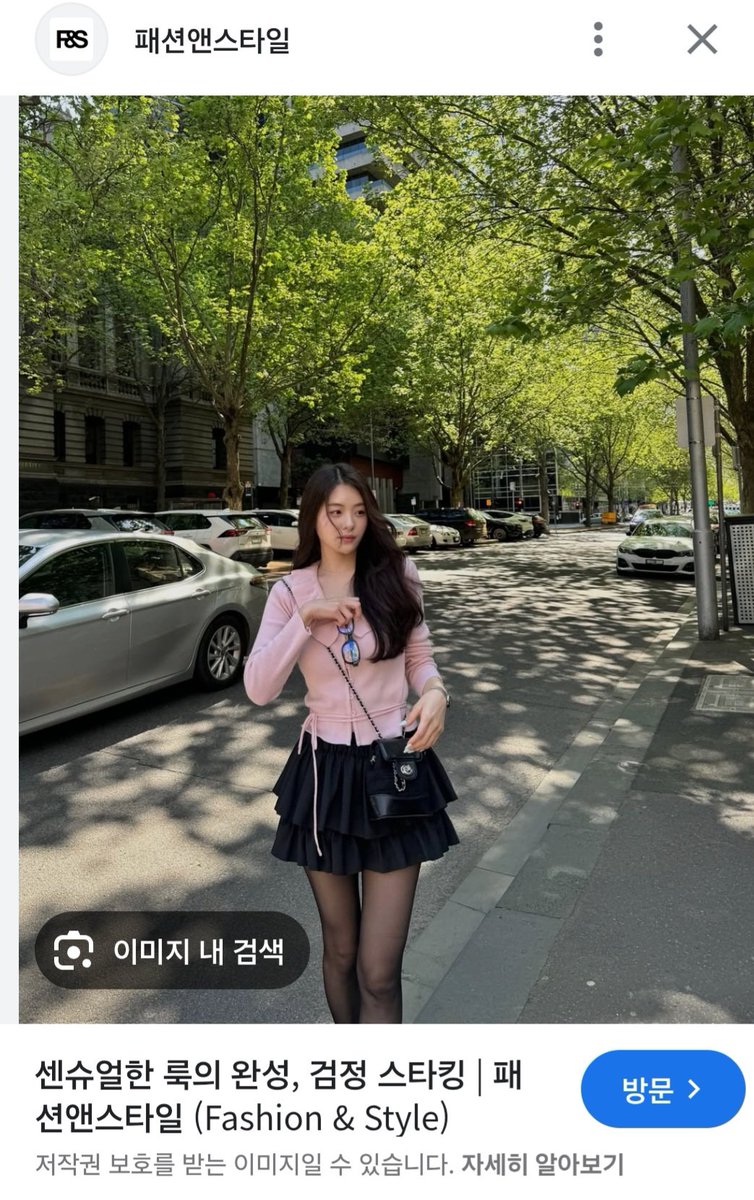 이 색조합의  코디 예뻐보이는데 
모델이 예뻐서 조합이 예뻐보이나?🤔