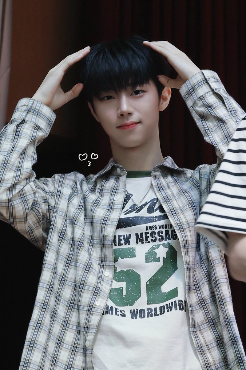 alldayhw's tweet image. 250724 애플뮤직 

#싸이커스 #xikers #현우 #HYUNWOO