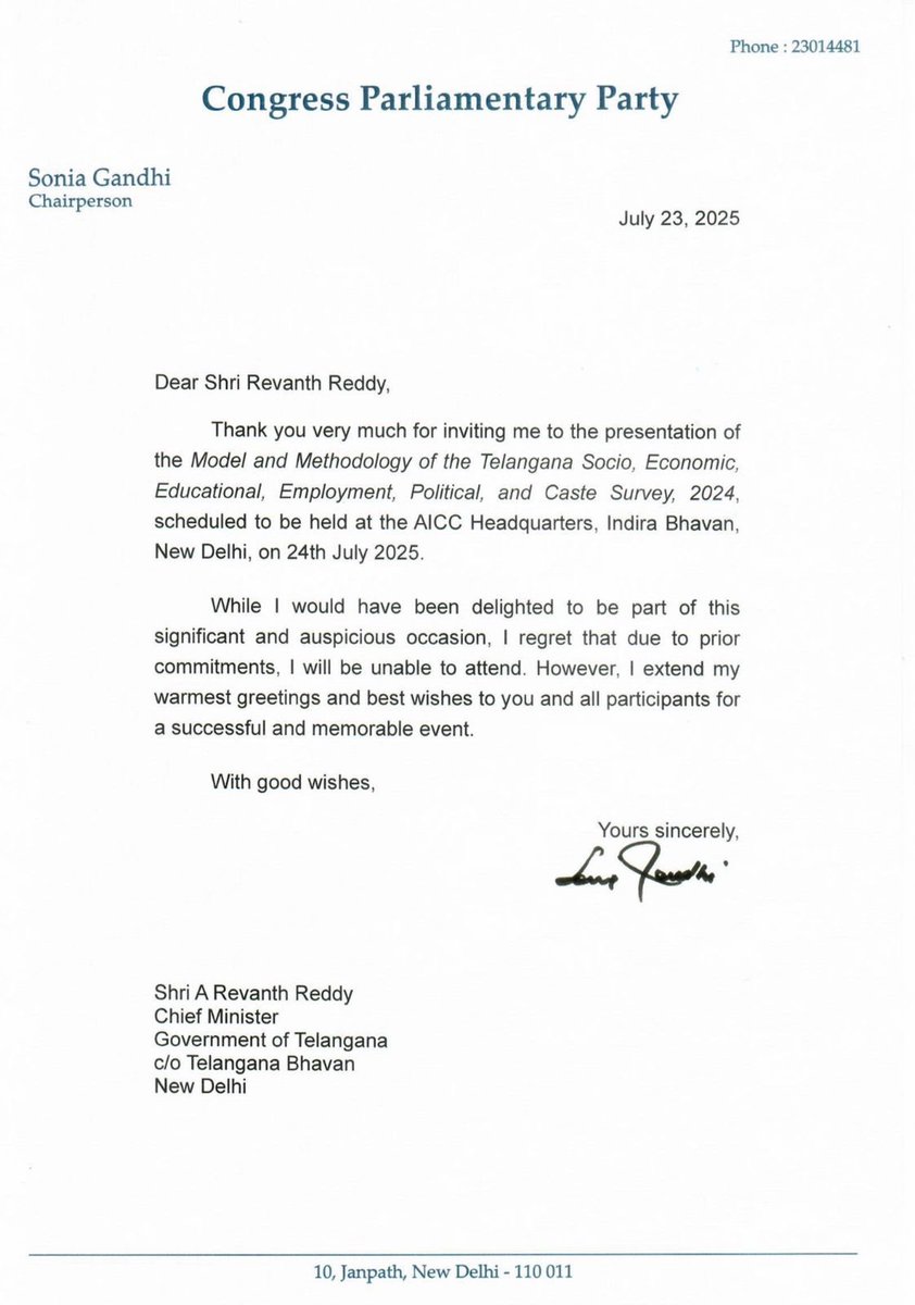 revathitweets's tweet image. ABSENCE OF APPRECIATION!!!
While Rahul Gandhi in the meeting yesterday shared his thoughts on the raging language debate and emphasised on the importance of English, Chief Minister Revanth Reddy was probably sabotaged by his own team!
Not knowing the language is fine. But his…