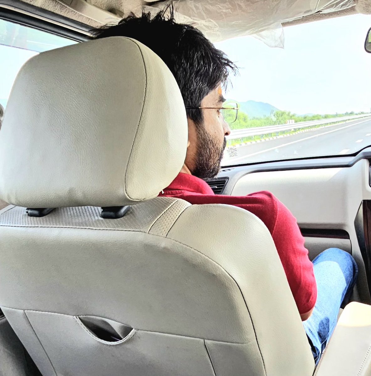 Way to Delhi...✌🏽
#Delhi #Jaipur #Rajasthan #India #Bharat #expressway 
<a href="/MansaRajasthani/">राजस्थानी ताऊ🆗</a>