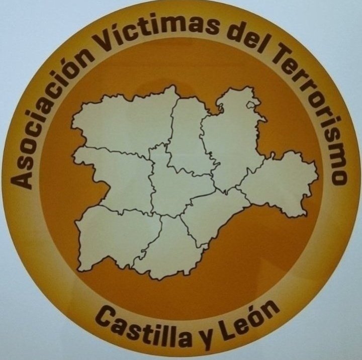 Víctimas Terrorismo de Castilla y León. (@avtcyl) on Twitter photo 🟠 El 25/07/1991, #ETA atentó contra la <a href="/guardiacivil/">Guardia Civil</a> en #Irun, terroristas hicieron estallar de madrugada un coche-bomba al lado de la casa cuartel.
Hirieron a 16 personas, 4 fueron Guardias Civiles, entre ellos el salmantino O.H.R. y 12 familiares de éstos (varios niños) 🟠 El 25/07/1991, #ETA atentó contra la <a href="/guardiacivil/">Guardia Civil</a> en #Irun, terroristas hicieron estallar de madrugada un coche-bomba al lado de la casa cuartel.
Hirieron a 16 personas, 4 fueron Guardias Civiles, entre ellos el salmantino O.H.R. y 12 familiares de éstos (varios niños)