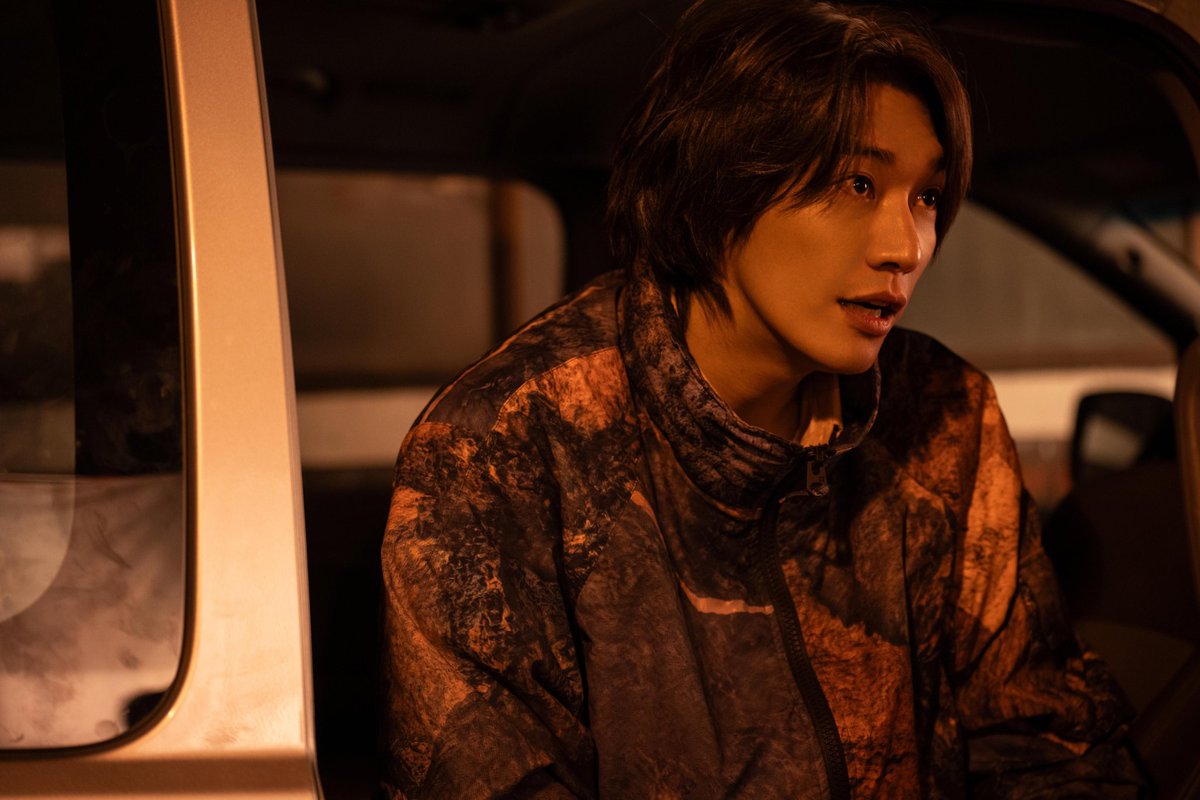 DÍA DE ESTRENO! 🔥 En un país donde las armas de fuego son ilegales, la entrada masiva del contrabando de armas han sacudido Corea y a su sociedad debido a la delincuencia. Sólo con violencia se combate la violencia. Hoy llega a Netflix "#Trigger", con #KimNamGil y #KimYoungKwang