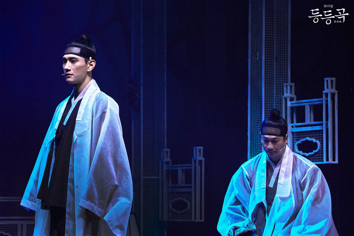 ninestory9's tweet image. 🎭뮤지컬 #등등곡
▪️등등회 모임 사진 공개
♪ ⎝㋡⎠⎝㋡⎠⎝㋡⎠⎝㋡⎠⎝㋡⎠ ♪
𝘔𝘜𝘚𝘐𝘊𝘈𝘓 등등곡
𝟤𝟢𝟤𝟧.𝟨.𝟤𝟦-𝟫.𝟣𝟦 @ʏᴇꜱ𝟤𝟦ꜱᴛᴀɢᴇ𝟣