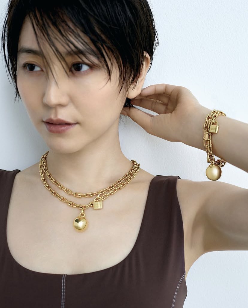 IK5METAL's tweet image. #暑過ぎるんで涼しげな美人の画像を貼る

長澤まさみ
泉里香
本田翼
ツウィ