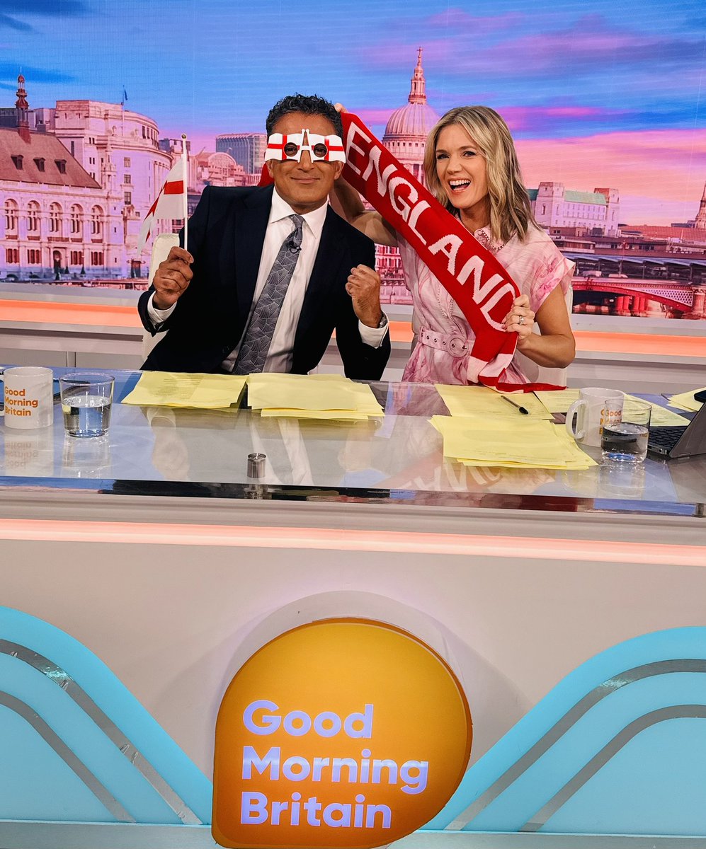 CharlotteHawkns's tweet image. Come on @Lionesses we’re right behind you here on @GMB!!
@adilray