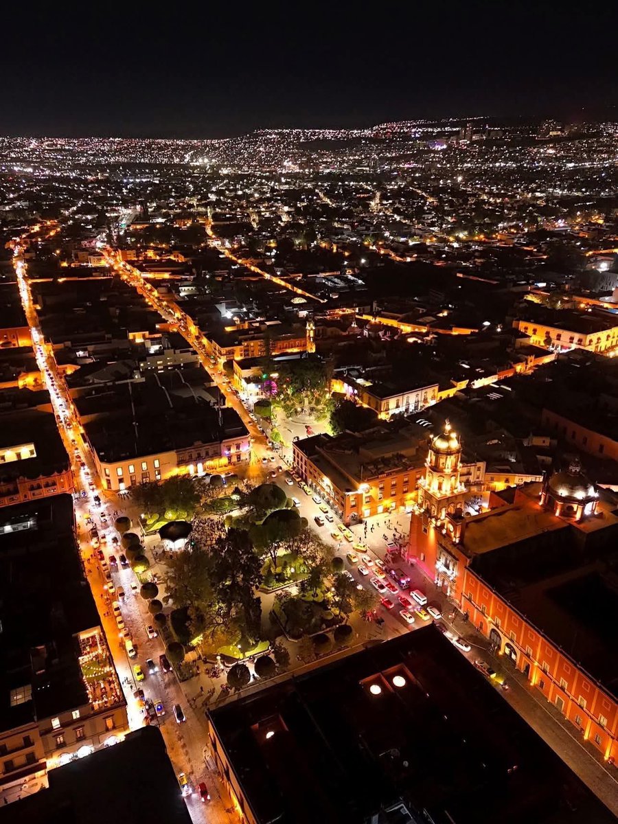 querecool's tweet image. Qué bonito Querétaro de noche 🇲🇽