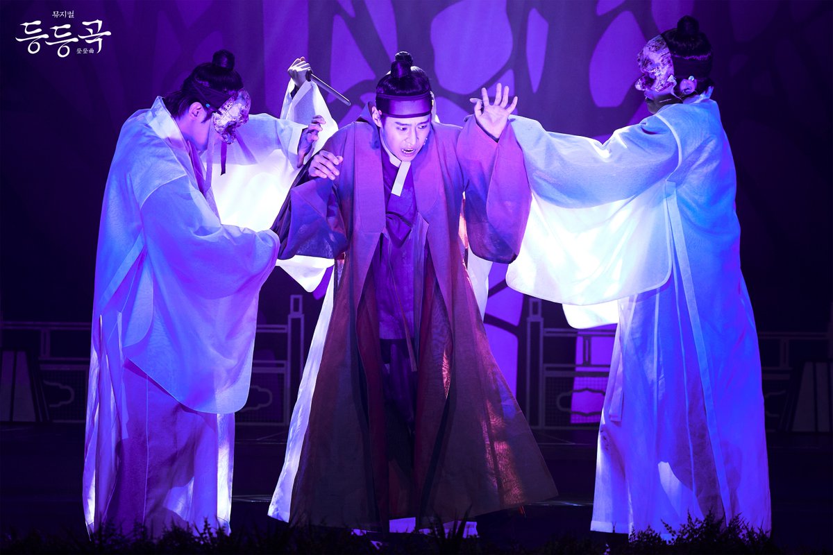 ninestory9's tweet image. 🎭뮤지컬 #등등곡
▪️등등회 모임 사진 공개
♪ ⎝㋡⎠⎝㋡⎠⎝㋡⎠⎝㋡⎠⎝㋡⎠ ♪
𝘔𝘜𝘚𝘐𝘊𝘈𝘓 등등곡
𝟤𝟢𝟤𝟧.𝟨.𝟤𝟦-𝟫.𝟣𝟦 @ʏᴇꜱ𝟤𝟦ꜱᴛᴀɢᴇ𝟣