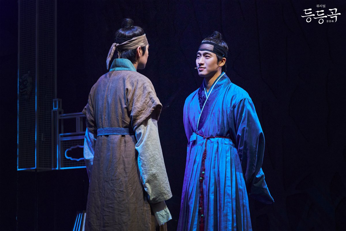 ninestory9's tweet image. 🎭뮤지컬 #등등곡
▪️등등회 모임 사진 공개
♪ ⎝㋡⎠⎝㋡⎠⎝㋡⎠⎝㋡⎠⎝㋡⎠ ♪
𝘔𝘜𝘚𝘐𝘊𝘈𝘓 등등곡
𝟤𝟢𝟤𝟧.𝟨.𝟤𝟦-𝟫.𝟣𝟦 @ʏᴇꜱ𝟤𝟦ꜱᴛᴀɢᴇ𝟣