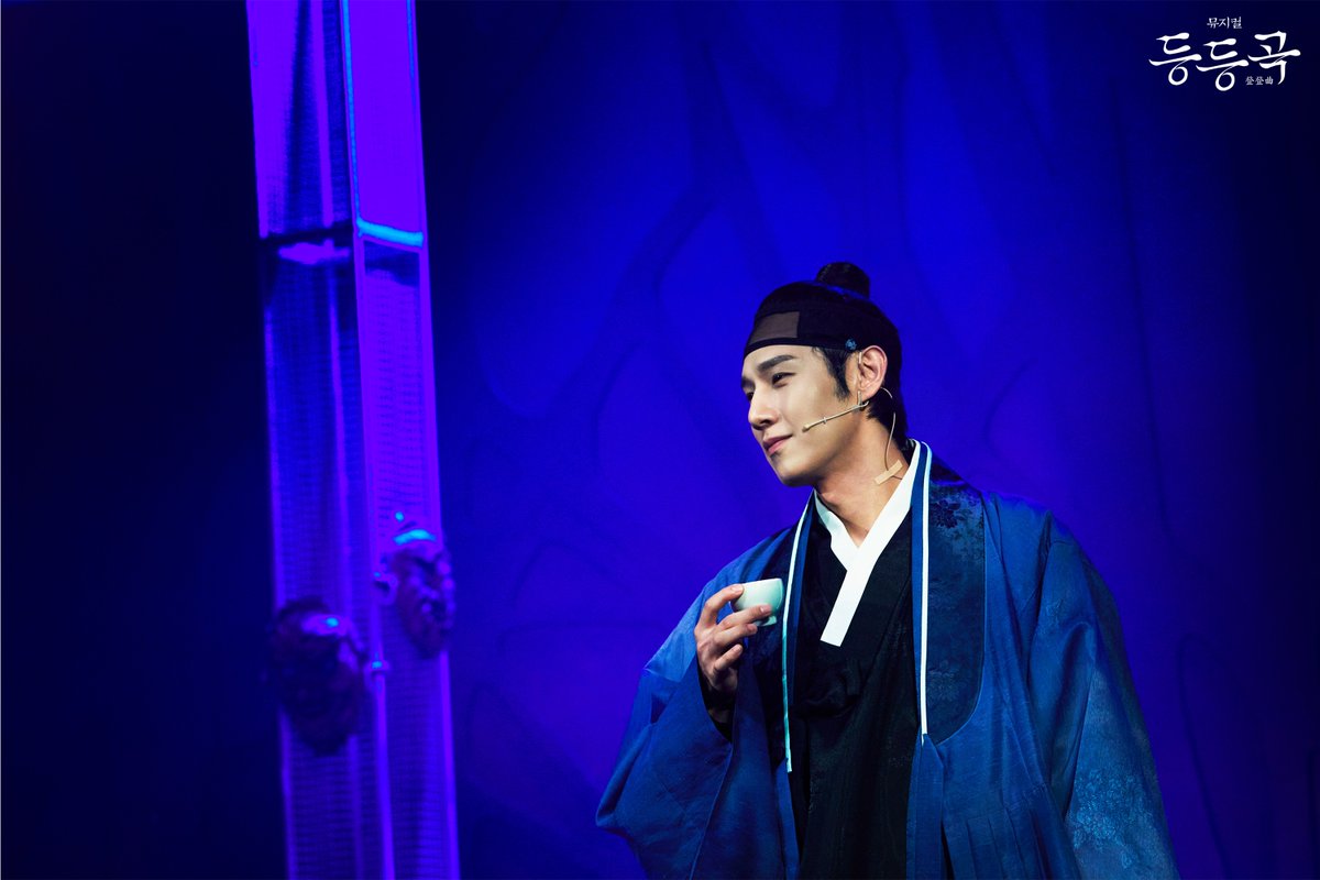 ninestory9's tweet image. 🎭뮤지컬 #등등곡
▪️등등회 모임 사진 공개
♪ ⎝㋡⎠⎝㋡⎠⎝㋡⎠⎝㋡⎠⎝㋡⎠ ♪
𝘔𝘜𝘚𝘐𝘊𝘈𝘓 등등곡
𝟤𝟢𝟤𝟧.𝟨.𝟤𝟦-𝟫.𝟣𝟦 @ʏᴇꜱ𝟤𝟦ꜱᴛᴀɢᴇ𝟣