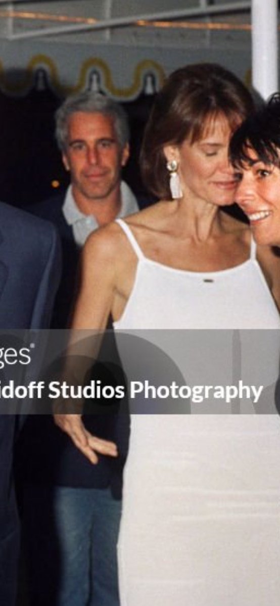 hatguy42's tweet image. Awww look at her little arm