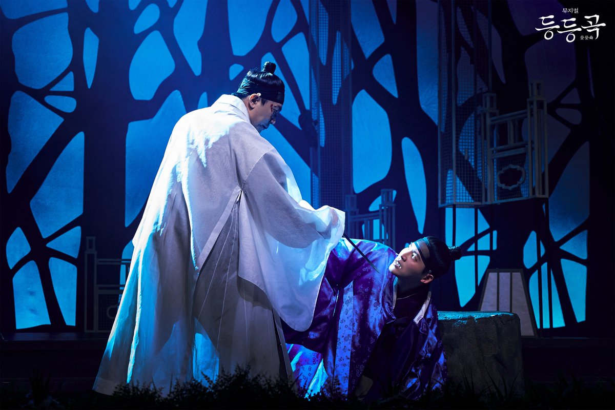 ninestory9's tweet image. 🎭뮤지컬 #등등곡
▪️등등회 모임 사진 공개
♪ ⎝㋡⎠⎝㋡⎠⎝㋡⎠⎝㋡⎠⎝㋡⎠ ♪
𝘔𝘜𝘚𝘐𝘊𝘈𝘓 등등곡
𝟤𝟢𝟤𝟧.𝟨.𝟤𝟦-𝟫.𝟣𝟦 @ʏᴇꜱ𝟤𝟦ꜱᴛᴀɢᴇ𝟣