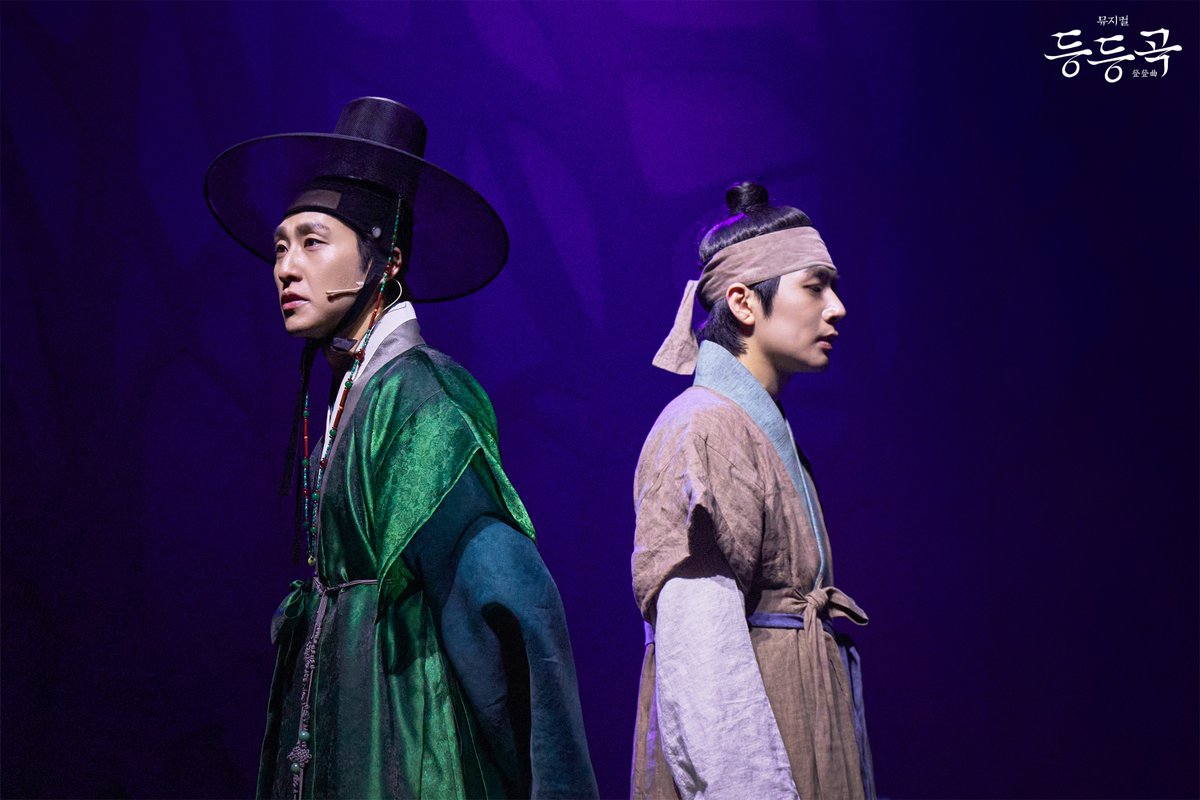 ninestory9's tweet image. 🎭뮤지컬 #등등곡
▪️등등회 모임 사진 공개
♪ ⎝㋡⎠⎝㋡⎠⎝㋡⎠⎝㋡⎠⎝㋡⎠ ♪
𝘔𝘜𝘚𝘐𝘊𝘈𝘓 등등곡
𝟤𝟢𝟤𝟧.𝟨.𝟤𝟦-𝟫.𝟣𝟦 @ʏᴇꜱ𝟤𝟦ꜱᴛᴀɢᴇ𝟣