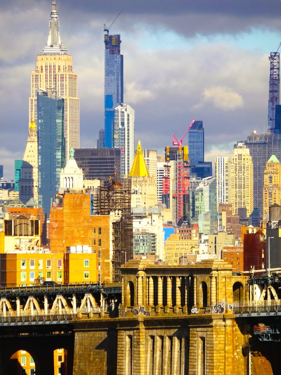 Καλημέρα σε όλο τον κόσμο.

Ξεκινήστε να διαδίδετε τα νέα, φεύγω σήμερα
θέλω να είμαι μέρος της: Νέα Υόρκη, Νέα Υόρκη
(Όχι εγώ, ο Φρανκ)

Start spreading the news, I'm leaving today
I want to be a part of it: New York, New York
(Not me, Frank)

📷My photo
New York, USA