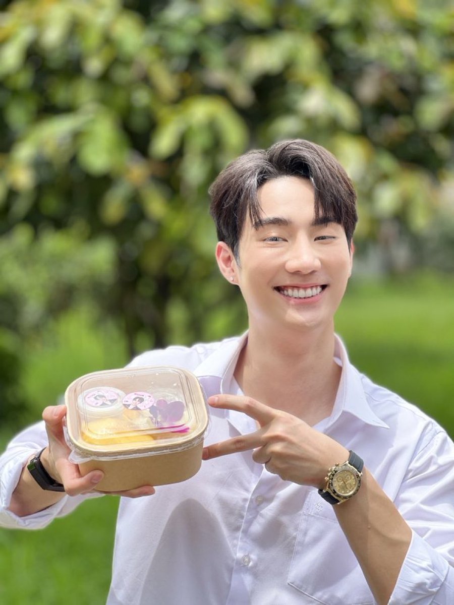 งื้อออออออออ น่ารักที่สุดเลยยยย คิดถึงง พรุ่งนี้ได้ยัง