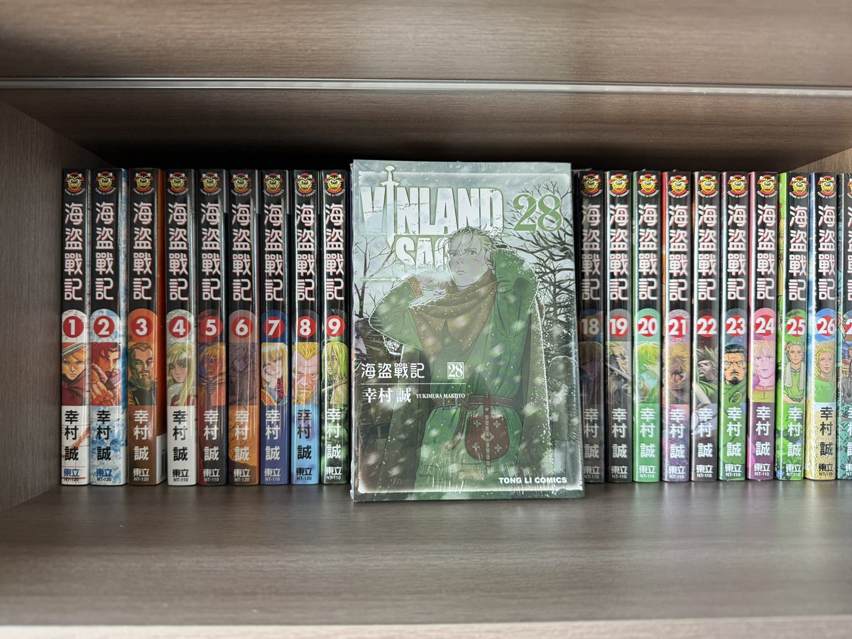 HmlHysen's tweet photo. vinland saga结局平稳落地真好🥹，20周年和完结真不打算举办纪念活动吗？真希望能举办原画展🙏
#ヴィンランド・サガ #VinlandSaga https://t.co/Q5KzySujwK