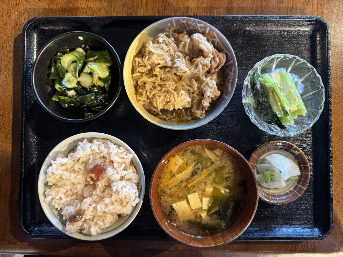 maebashigoeson's tweet image. 今日は先日、訳あって撮れなかった太陽光パネルリサイクル処理の再撮で長野原町北軽井沢へ。
ここのところ遠出ばかりで大変。
帰りに中之条のおてのくぼで昼飯 
#tvprogram #eng #中之条 #おてのくぼ #lunch #映像のお仕事