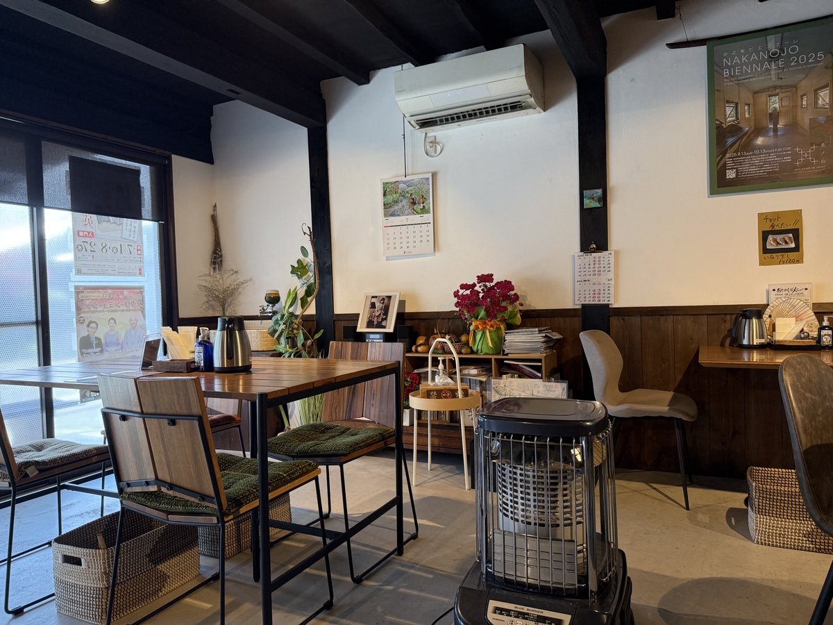 maebashigoeson's tweet image. 今日は先日、訳あって撮れなかった太陽光パネルリサイクル処理の再撮で長野原町北軽井沢へ。
ここのところ遠出ばかりで大変。
帰りに中之条のおてのくぼで昼飯 
#tvprogram #eng #中之条 #おてのくぼ #lunch #映像のお仕事