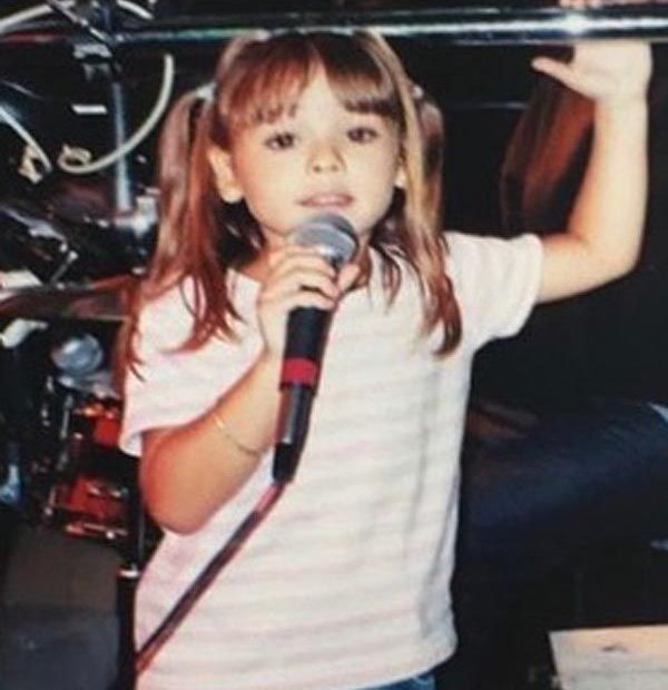 Marelly_vondy's tweet image. Diganle a la pequeña Danna que lo está logrando y que cada vez esta llegando más lejos, hoy dio un performance presentando una nueva canción en el programa Jimmy Kimmel Live 🥹🇺🇸