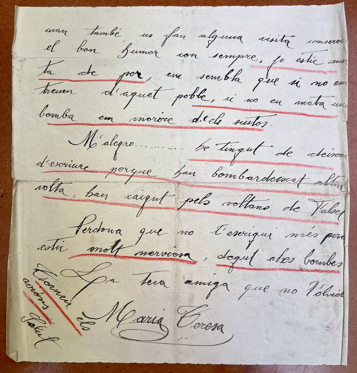 La Maria Teresa, des de Marçà, escrivia a l’amic Josep Miàs, q estava al front. Li parlava, amb por, dels bombardejos d’aquella rereguarda immediata.
Si coneixeu algú de les famílies, aquesta carta, junt amb altres amb protagonistes diferents, es troba a CDMH,PS-CASTELLÓN,C.300