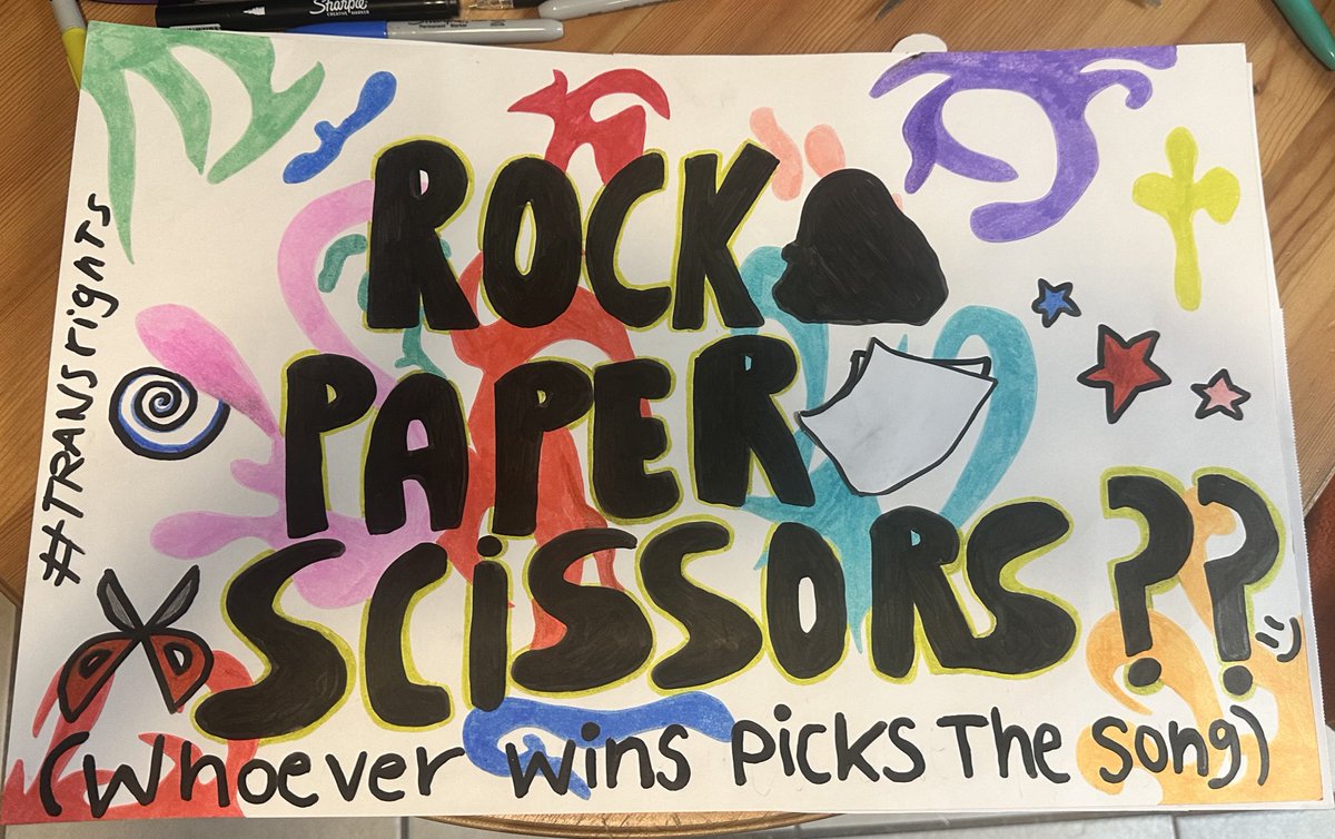myloxylotwo's tweet image. i am ready for my show 😅
anyways this is my SIGN for saturday! (front & back)