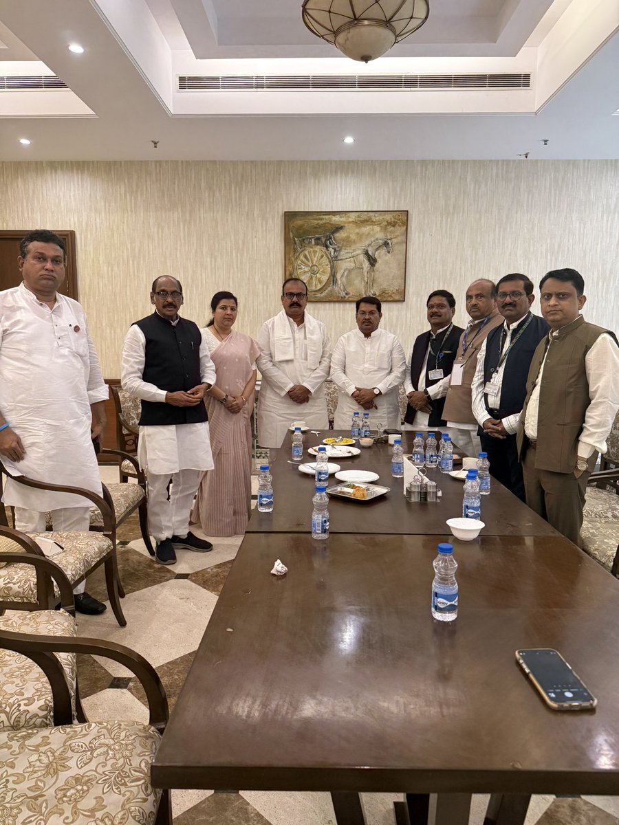 Dr. Anjali Hemant Nimbalkar (@dranjalitai) on Twitter photo Discussion of Maharashtra & Karnataka politics over breakfast with President of <a href="/INCMaharashtra/">Maharashtra Congress</a> Sh. <a href="/INCHarshsapkal/">Harshwardhan Sapkal</a> ji, CLP Sh. <a href="/VijayWadettiwar/">Vijay Wadettiwar</a> ji, Ex PCC & incharge Sh.<a href="/Manikrao_INC/">Manikrao Thakare</a> ji and MPs.
<a href="/INCIndia/">Congress</a> <a href="/INCKarnataka/">Karnataka Congress</a> <a href="/INCGoa/">Goa Congress</a> Discussion of Maharashtra & Karnataka politics over breakfast with President of <a href="/INCMaharashtra/">Maharashtra Congress</a> Sh. <a href="/INCHarshsapkal/">Harshwardhan Sapkal</a> ji, CLP Sh. <a href="/VijayWadettiwar/">Vijay Wadettiwar</a> ji, Ex PCC & incharge Sh.<a href="/Manikrao_INC/">Manikrao Thakare</a> ji and MPs.
<a href="/INCIndia/">Congress</a> <a href="/INCKarnataka/">Karnataka Congress</a> <a href="/INCGoa/">Goa Congress</a>