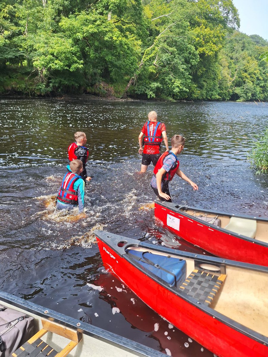 in_vics's tweet photo. The community team were making memories on the River Ayr  🛶 supported by The Outdoor Partnership Ayrshire👍

We had two different group sessions, the kids and community coaches had a great time 🙌

Well done everyone 😄

Checkout our on FB 📸

#Vicsinthecommunity https://t.co/wiXpvCpJ4G