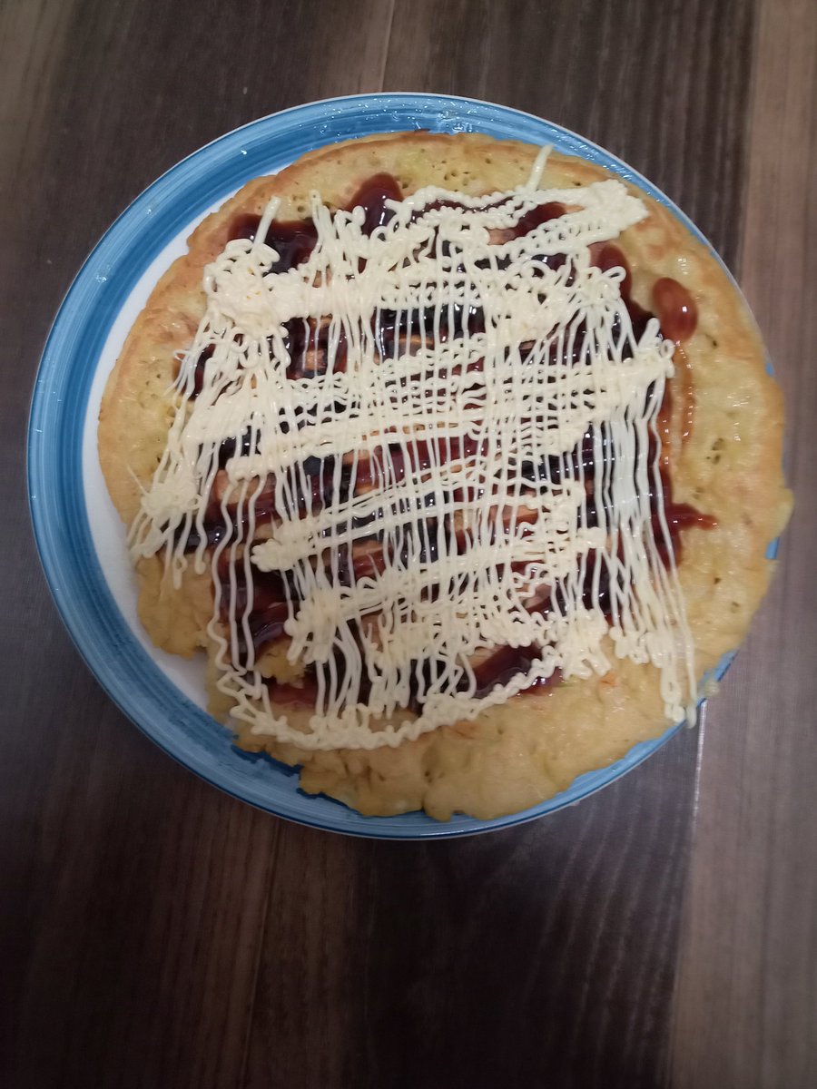 昨日夜は簡単お好み焼き(肉なし）ﾃﾞｼﾀ😋😏

節約節約。