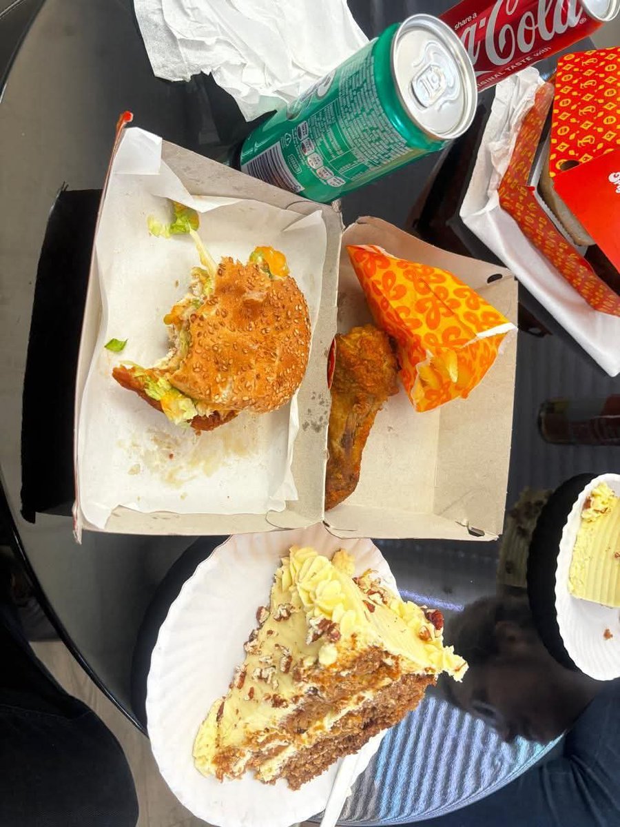 naytholo's tweet image. Problem about payday is you suddenly crave for everything 😕