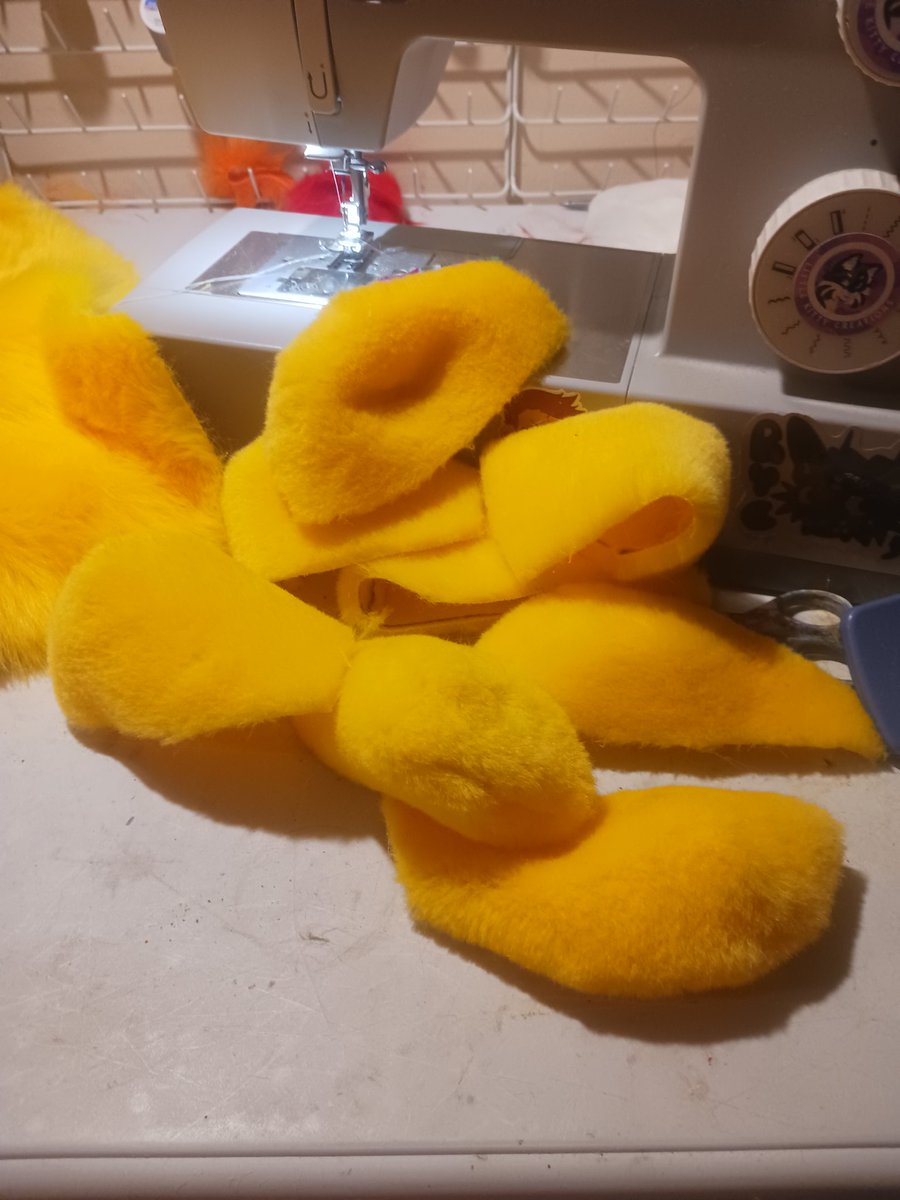 HopstitchStudio's tweet image. Toes