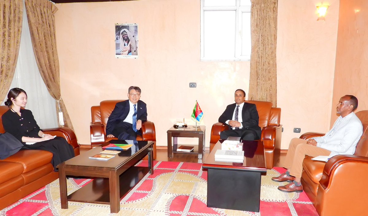 ERIEMBAET's tweet image. Chargé d'affaires en pied of @ERIEMBAET Mr. @biniamb, met yesterday with H.E. Mr. Nakagawa Tsutomu, Ambassador of Japan to the AU and UNECA, and exchanged views on the preparation for the upcoming TICAD9 Summit, to be held from 20-22 August in Yokohama, Japan.
