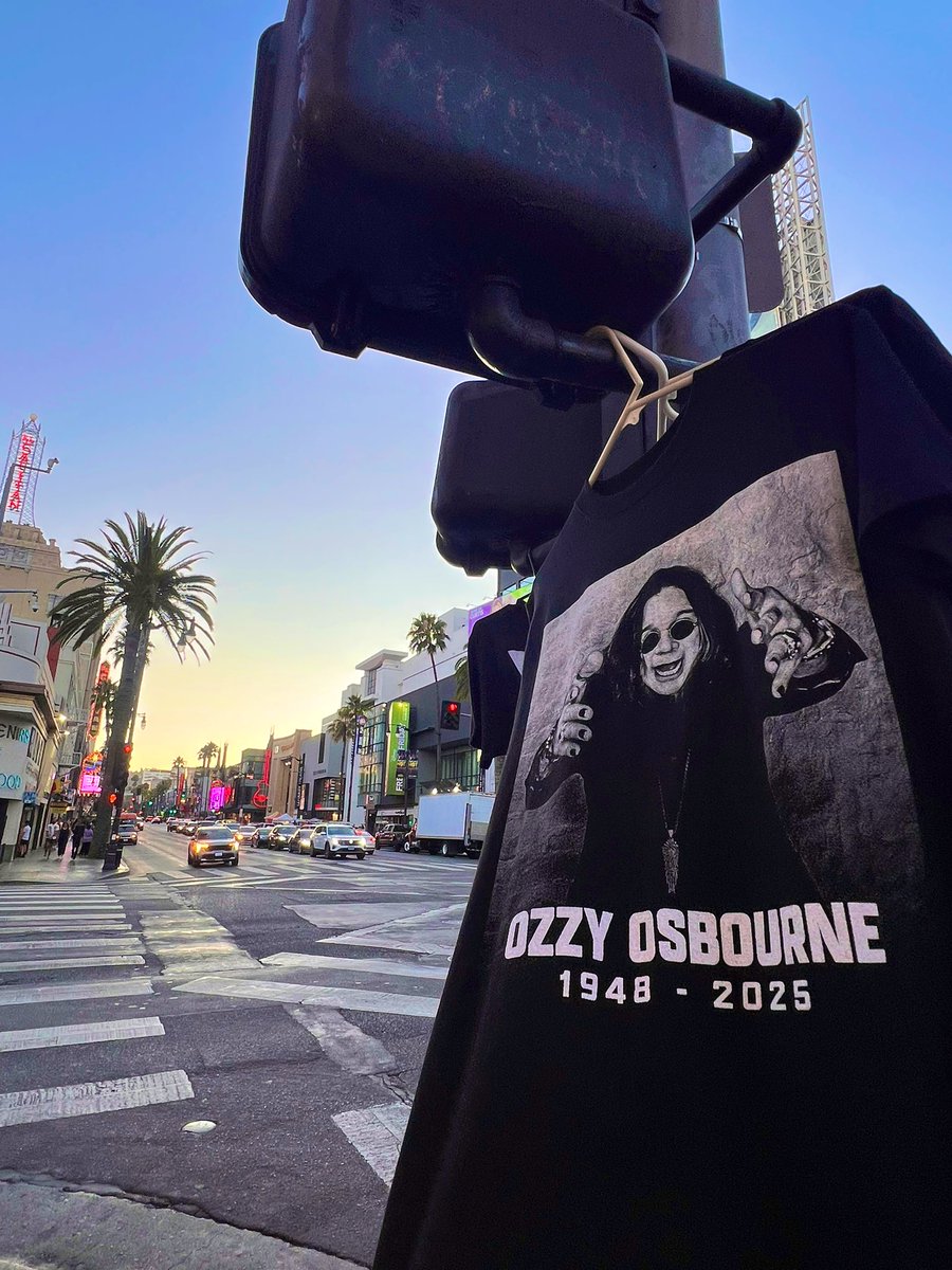 JacquiOatley's tweet image. I popped down to the Hollywood Walk of Fame earlier to see my fellow West Midlander Ozzy Osbourne’s star ⭐️. Seems lots of people had a similar idea. #RIPOzzy