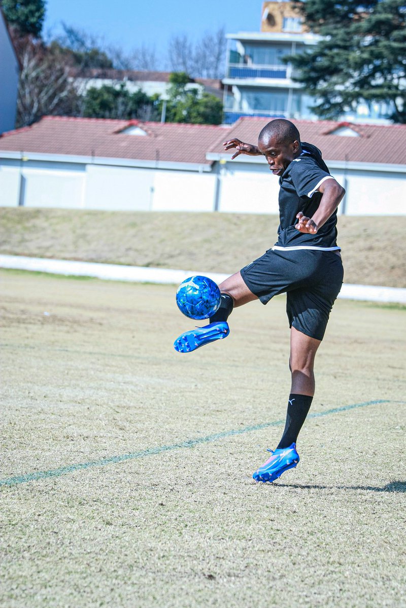 Cellular_jnr's tweet image. I have a better first touch than your favorite player 😂😂😂