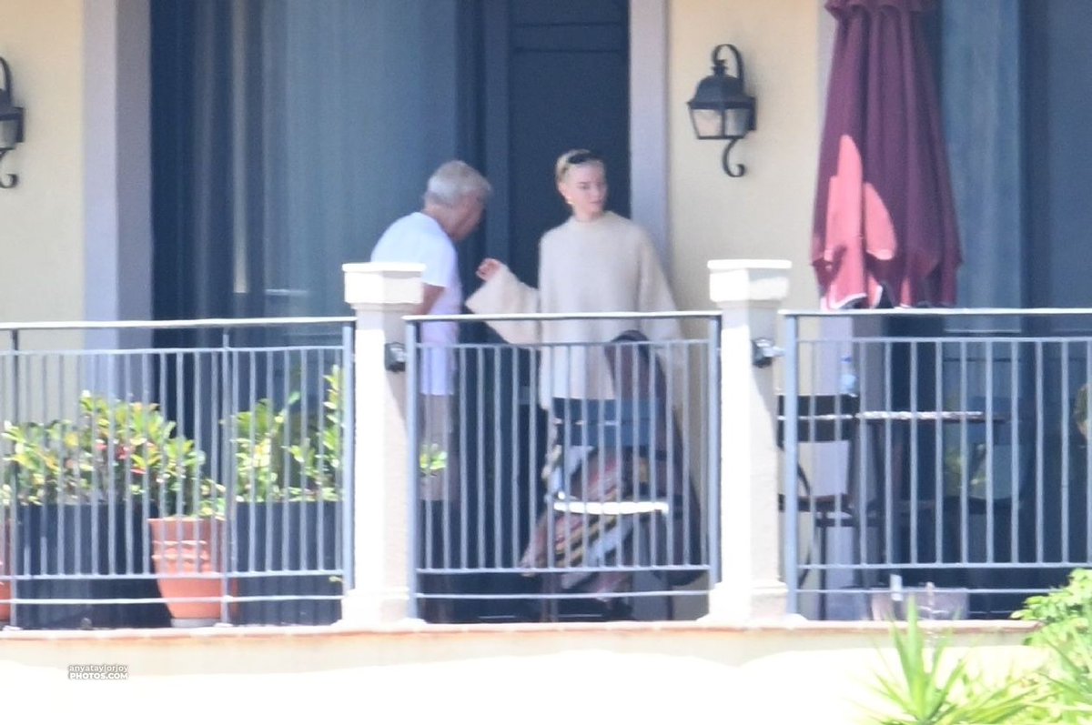 anyajoynews's tweet image. Anya Taylor-Joy was seen on the balcony of the hotel in Bodrum, Türkiye, with her father, on July 12th.