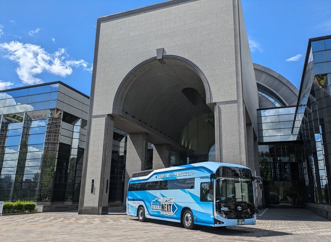 fukuokaC_museum's tweet image. 【トワイライトミュージアム🌆で水素バス体験試乗】
水素で走り、発電もできる燃料電池バスMoving e(ムービングイー)に試乗できます🚌💦
博物館周辺を約15分間周遊する予定です。
静かで快適な水素バスの乗り心地を、ぜひお楽しみください。
詳細は以下をご確認ください 🔽
city.fukuoka.lg.jp/keizai/museum-…
