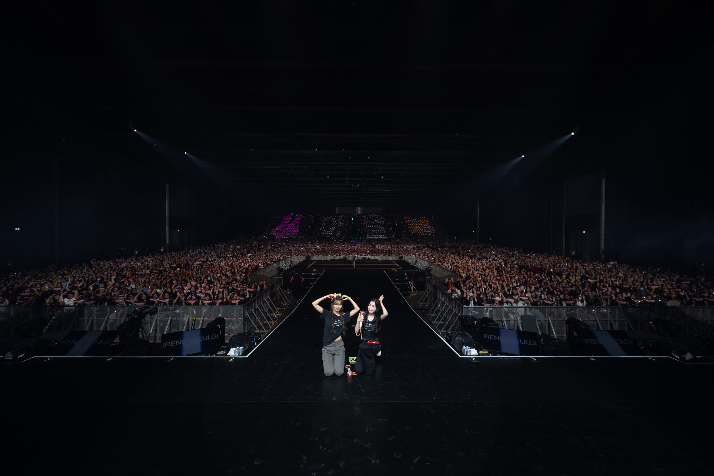 GwrlJqfbgAIkddB?format=jpg&name=4096x4096