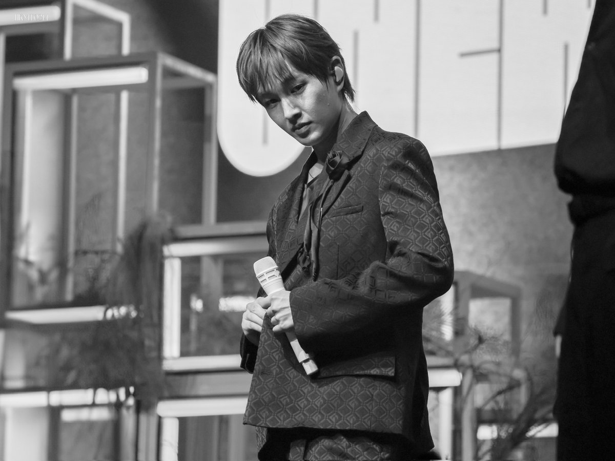 jjkmt0314's tweet image. 250715 PERCENT ์ผ์ผ์ด์ค
๋๋๋ถ๐ฅถ
#์จ์ #ONEW
#PERCENT #ONEW_PERCENT
#ํผ์ผํธ #์จ์ _ํผ์ผํธ #์จ์ ํผ์ผํธ
#ONEW_ANIMALS #ANIMALS #์จ์ _์ ๋๋ฉ #์จ์ ์ ๋๋ฉ