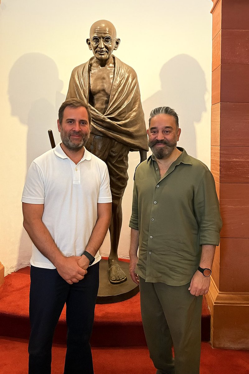 DGSSureshK's tweet image. ட்ரெண்டிங்கில் #கமல்ஹாசன்_எனும்_நான்
🔥🔥🔥🔥🔥💪💪
#KamalHaasan
#KamalHaasan_MP
#KamalHaasanMP