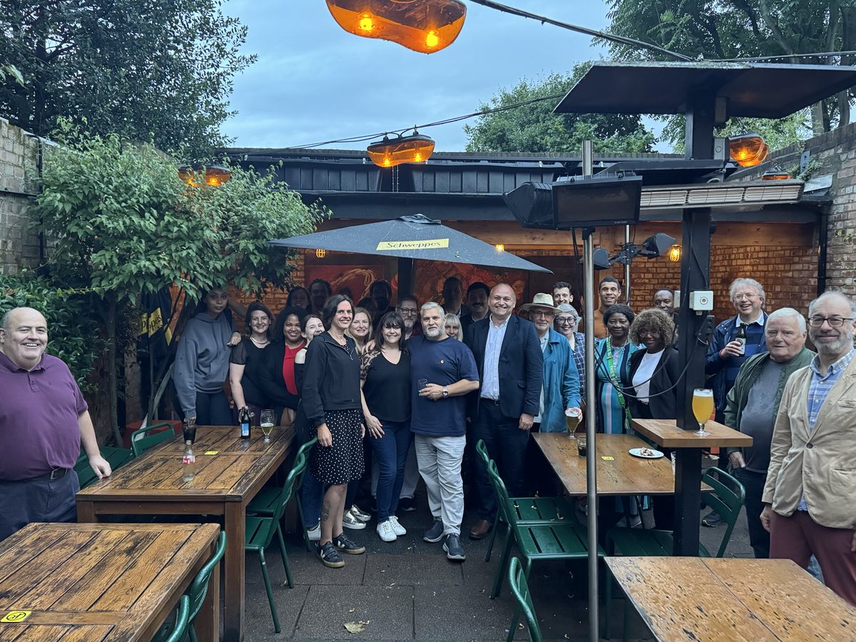coyleneil's tweet image. Thanks to all the wonderful @BOSLabour members who joined our summer social last night - so many volunteers to thank for the time they give, esp our amazing chair @gemmacdoyle
Brilliant to be joined by our excellent new council leader @sezking78 too!