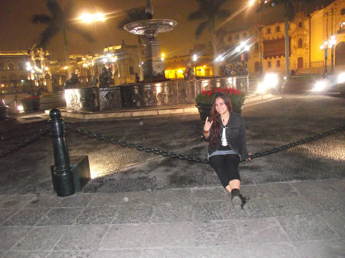 Finalmente, ya estoy otra vez en mi linda Lima chicos !!!! 💋😍❤️
Con la bella plaza mayor a mis espaldas ❤️

Que esperan para venir y divertirnos juntos en estas 🇵🇪 fiestas patrias 🇵🇪??🔥🔥💦💦

Solo estaré en Lima por una sola semana y las promos tambie 🔥
#kiara