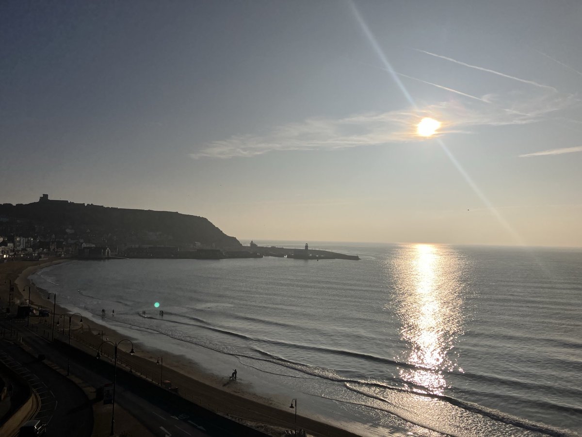 ⁦<a href="/maverickwhites/">Maverick Whites</a>⁩ The Yorkshire Riviera, another scorcher on the way. Come to Devon, Cornwall, Scotland, Lake District etc. Why would you when we’ve got it all in Yorkshire, right in our own backyard!#godsown #yorkshireccc