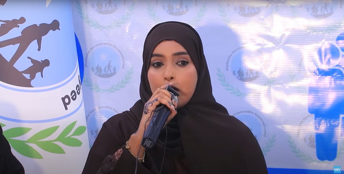 SONNALIVE's tweet image. Parliamentarian Ifrah Nooleeye is urging young Somalis to seize the historic "one person, one vote" election to shape their nation's future, moving beyond clan-based systems towards a more inclusive and stable Somalia.
#Somalia #Democracy #YouthEngagement #OnePersonOneVote…