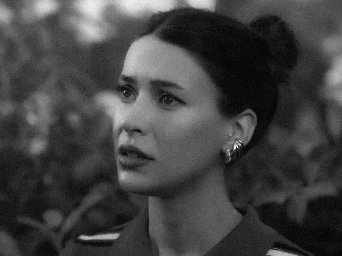 samrin_s's tweet image. “…for once, for me?” and the way his face just softened; he really will try to get the moon for her, if she ever asks for it.
#çiftkişilikoda