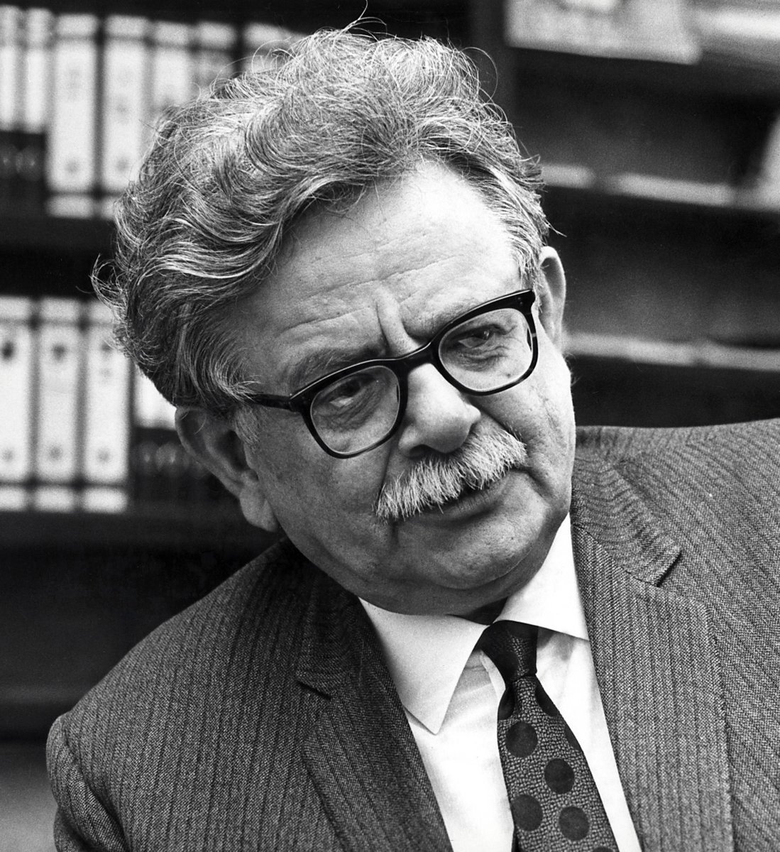 CervantesLib's tweet image. 1905 Nace Elías Canetti, pensador búlgaro y escritor en lengua alemana, Premio Nobel de Literatura en 1981
Más info 👉cervantes.com/autor/11760/ca…
📚 #CervantesRecomienda #Oviedo #Libros #Desde1921