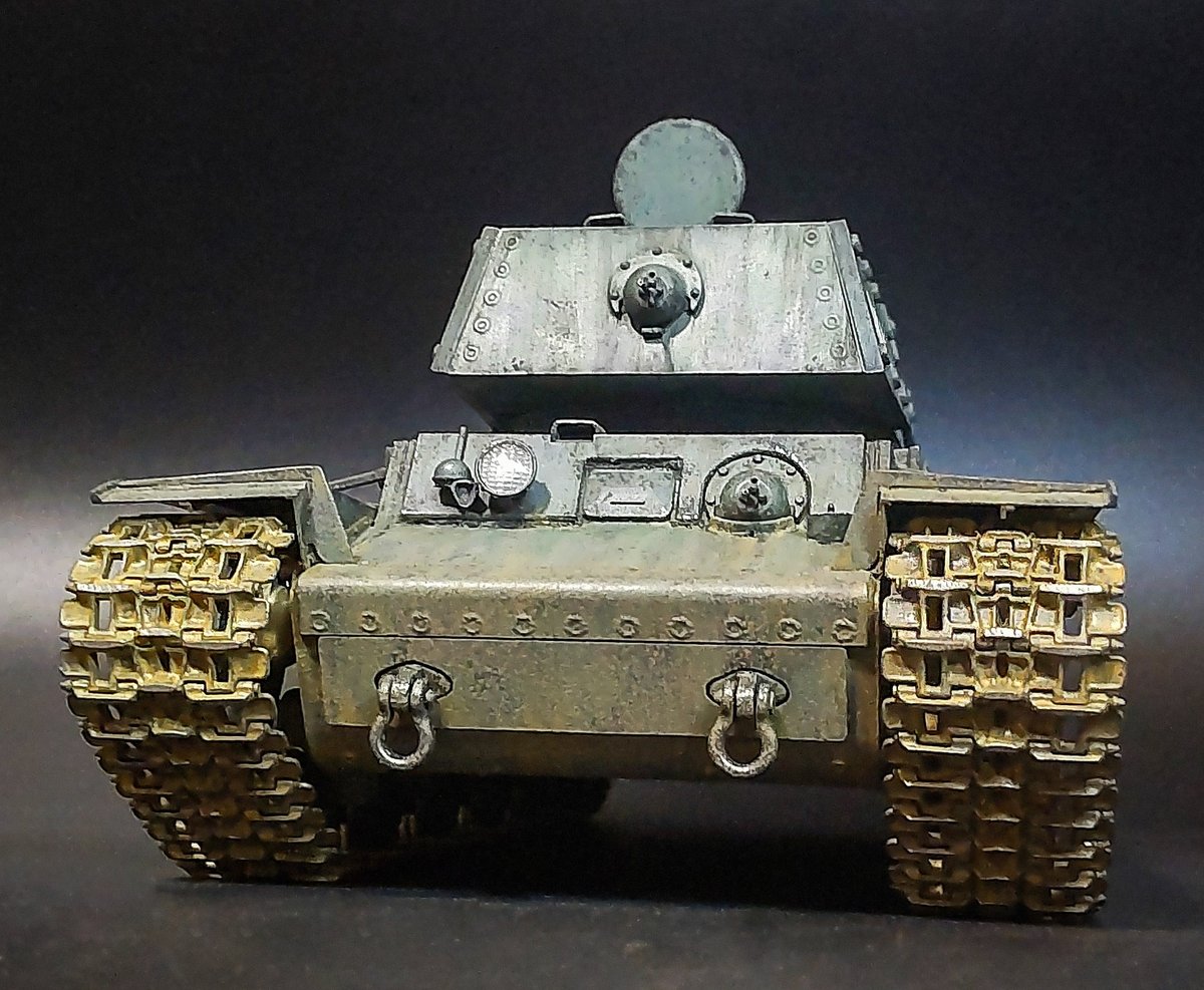 RanRanRan01110's tweet image. KV-1E、履帯装着。
砲塔を回すと別車輌のようだ🤔。
