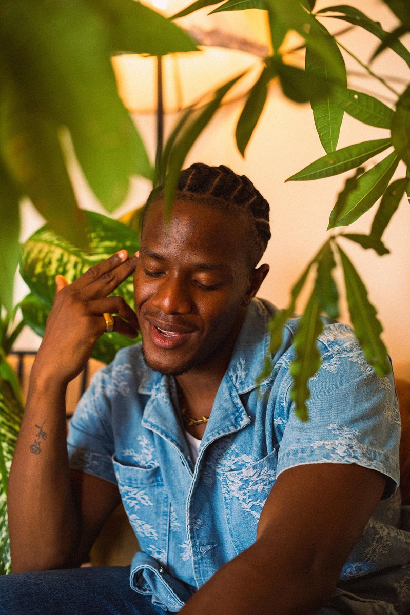 I’m really excited to share this new record with y’all. There’s more coming, but for now, soak in the moment “underthesun” out now, everywhere 🌞

unitedmasters.com/m/underthesun-1