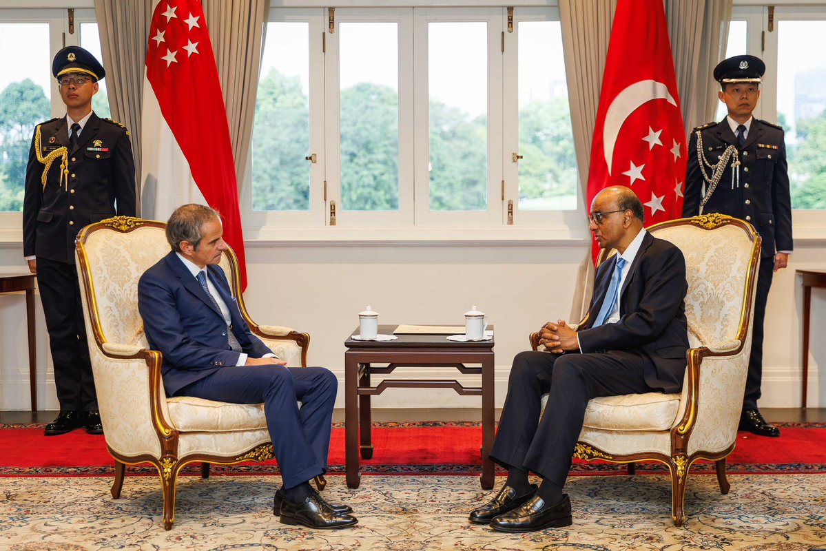 rafaelmgrossi's tweet image. An honour to meet 🇸🇬 Pres. @Tharman_S in Singapore.
From the promise of nuclear power across ASEAN to peaceful applications & value of multilateralism, our exchange touched on shared priorities for a safer, more sustainable future.
Thank you for strong support to the @iaeaorg.