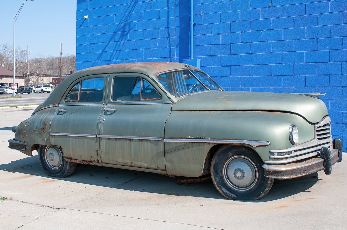 ExploresMr's tweet image. Old beauty; just a little something found parked behind a garage on the winter streets of Youngstown, Ohio.